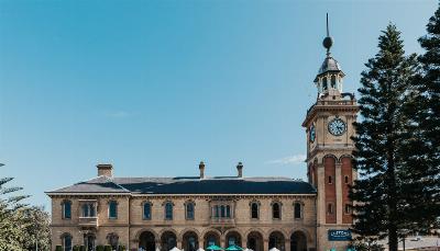 Photo of Customs House Hotel in Newcastle