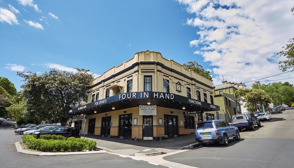 Photo of Hotel Ravesis in Bondi Beach