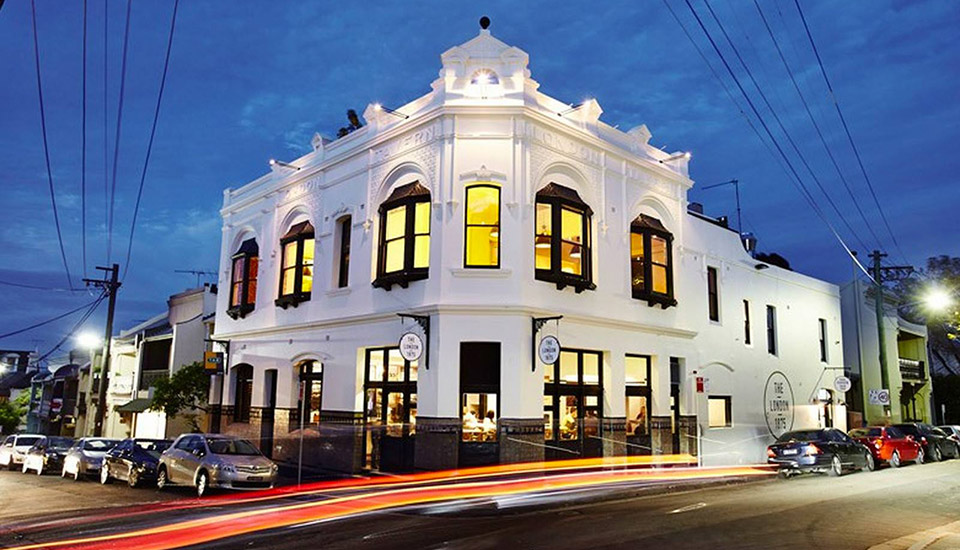 Photo of Hotel Ravesis in Bondi Beach